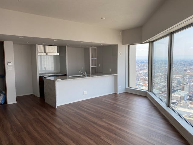 an image of a vacant apartment